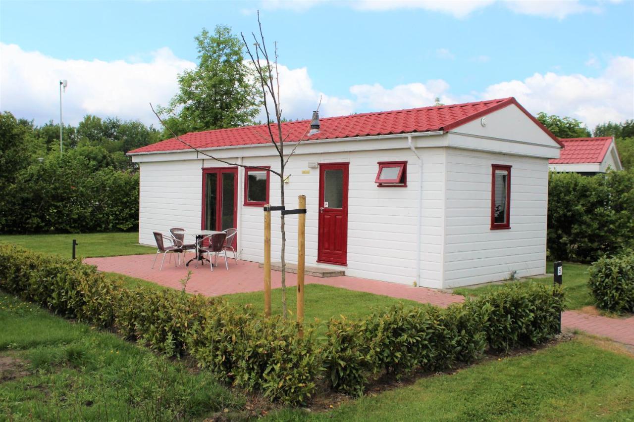 Hofgalow Chalet Op Camping "De Stal" Drijber Bagian luar foto