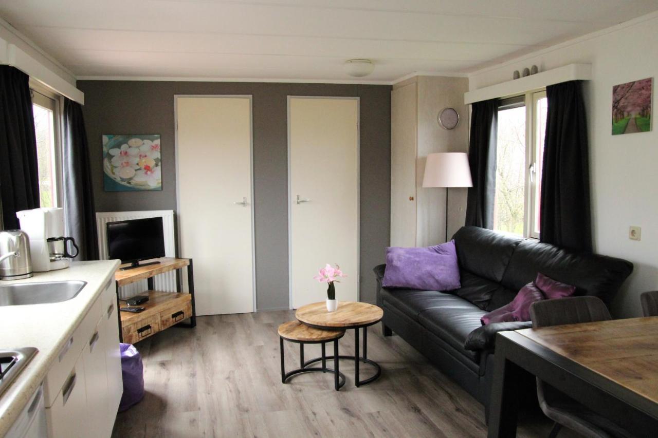 Hofgalow Chalet Op Camping "De Stal" Drijber Bagian luar foto