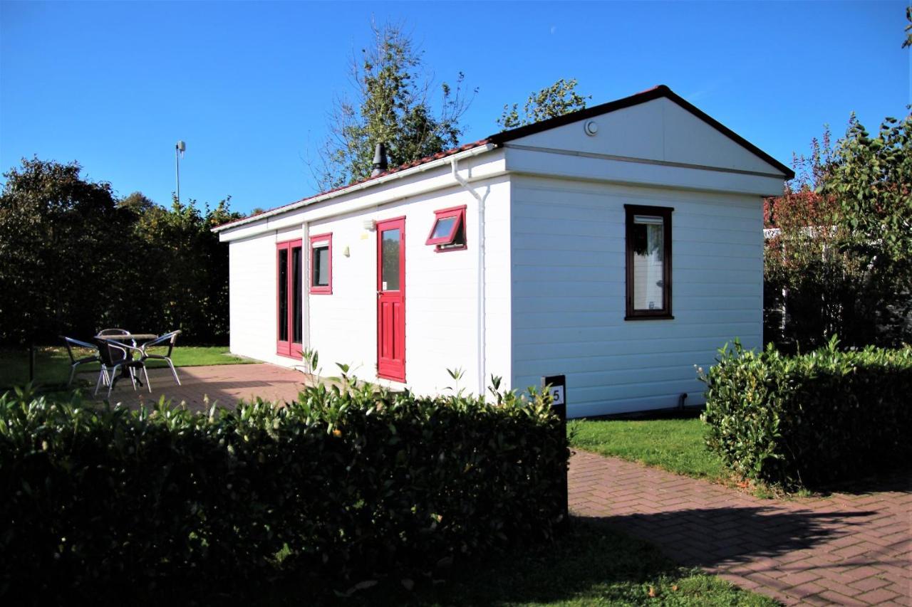 Hofgalow Chalet Op Camping "De Stal" Drijber Bagian luar foto